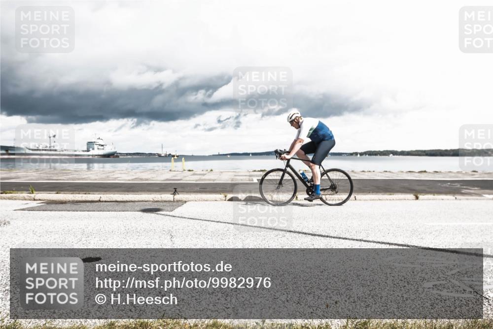 16.08.2026 - KN Förde Triathlon 2026 H.Heesch http://msf.ph/oto/9982976 16.08.2026 12:58:22 Radfahren 590, 594, 597, 607, 709, 743 meine-sportfotos.de