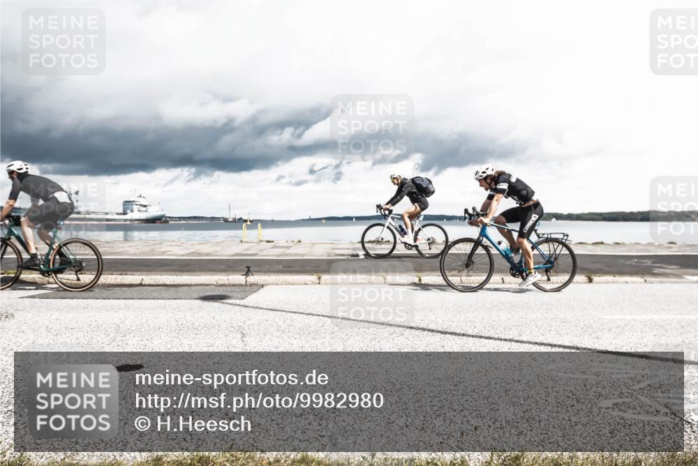16.08.2026 - KN Förde Triathlon 2026 H.Heesch http://msf.ph/oto/9982980 16.08.2026 12:58:25 Radfahren 572, 590, 596, 597, 600, 716 meine-sportfotos.de