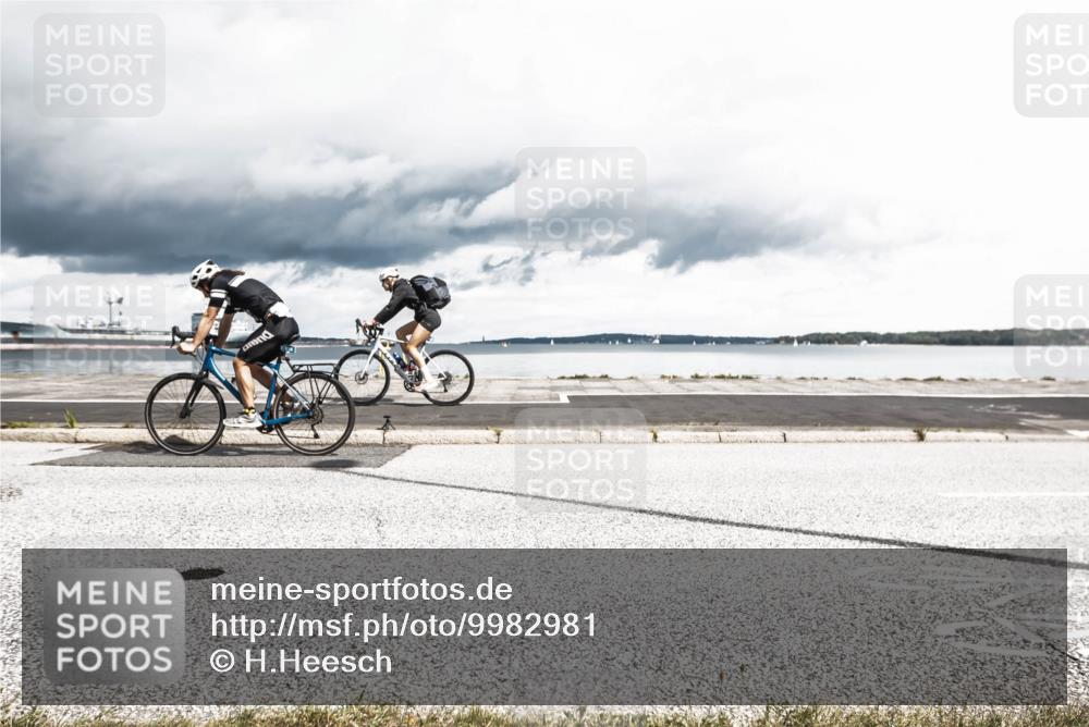 16.08.2026 - KN Förde Triathlon 2026 H.Heesch http://msf.ph/oto/9982981 16.08.2026 12:58:26 Radfahren 572, 590, 596, 600, 716 meine-sportfotos.de