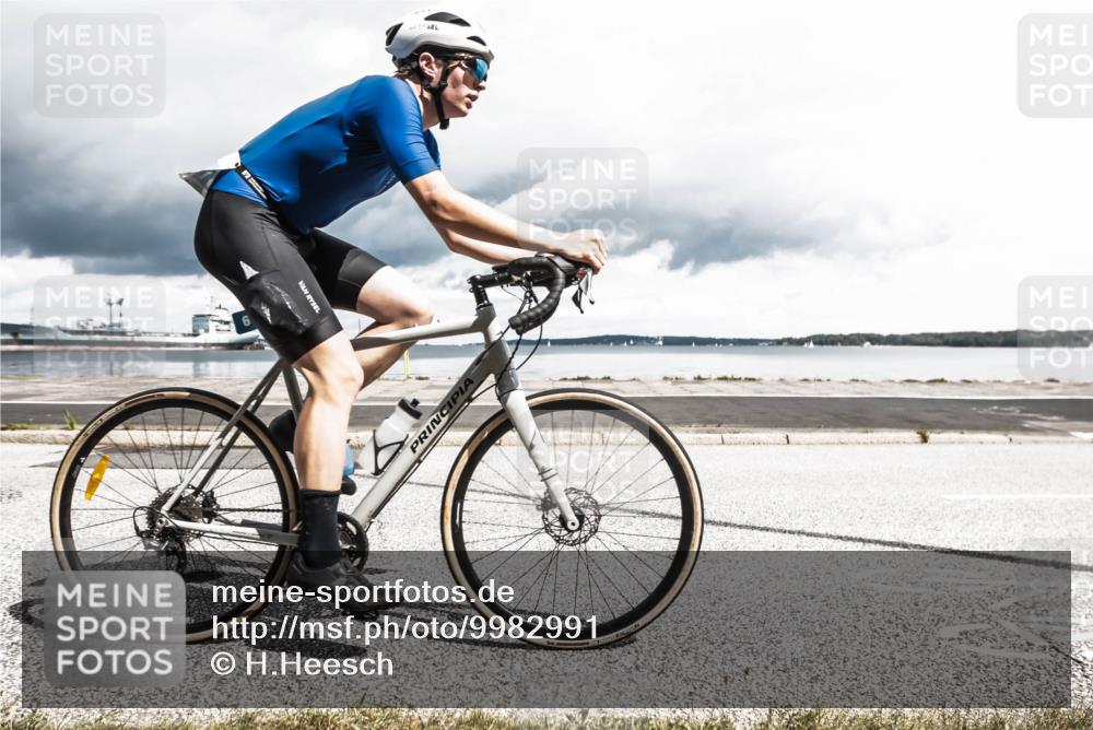 16.08.2026 - KN Förde Triathlon 2026 H.Heesch http://msf.ph/oto/9982991 16.08.2026 12:58:40 Radfahren 528, 552, 611, 714 meine-sportfotos.de