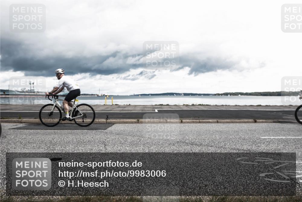 16.08.2026 - KN Förde Triathlon 2026 H.Heesch http://msf.ph/oto/9983006 16.08.2026 12:59:00 Radfahren 511, 522, 592, 725, 737 meine-sportfotos.de