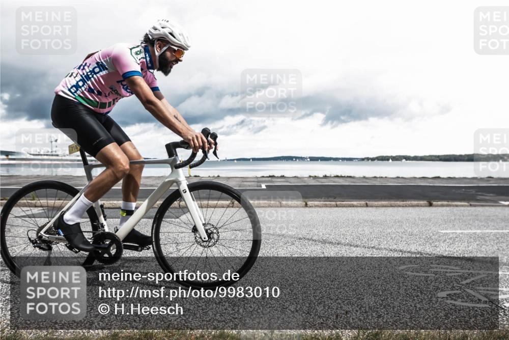 16.08.2026 - KN Förde Triathlon 2026 H.Heesch http://msf.ph/oto/9983010 16.08.2026 12:59:12 Radfahren 501, 530, 718, 731, 745 meine-sportfotos.de