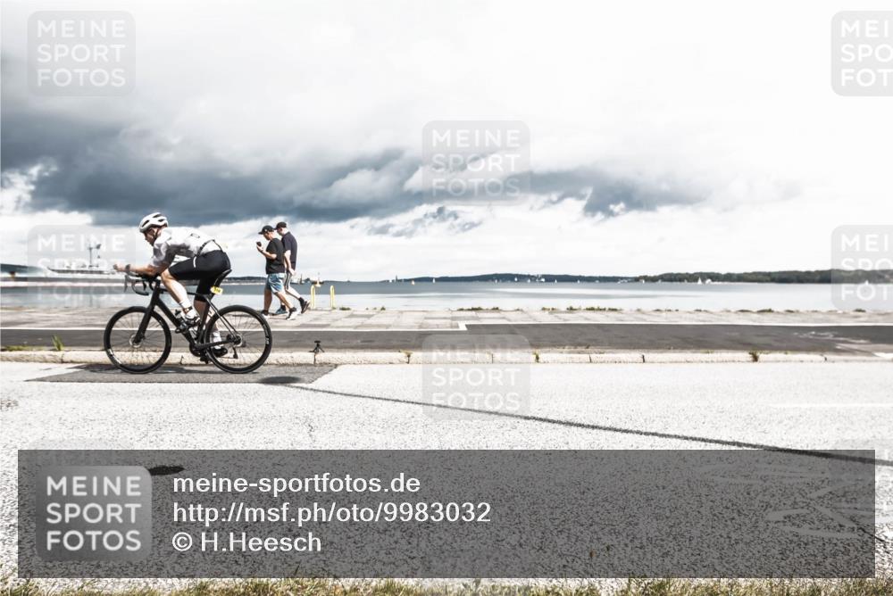 16.08.2026 - KN Förde Triathlon 2026 H.Heesch http://msf.ph/oto/9983032 16.08.2026 12:59:34 Radfahren 543, 598, 612, 710 meine-sportfotos.de
