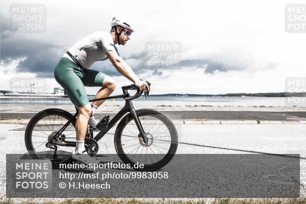 16.08.2026 - KN Förde Triathlon 2026 H.Heesch http://msf.ph/oto/9983058 16.08.2026 12:59:56 Radfahren 553, 558, 581, 599, 605, 738 meine-sportfotos.de