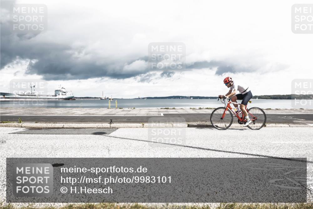 16.08.2026 - KN Förde Triathlon 2026 H.Heesch http://msf.ph/oto/9983101 16.08.2026 13:00:26 Radfahren 551, 577, 578, 602, 701, 736 meine-sportfotos.de