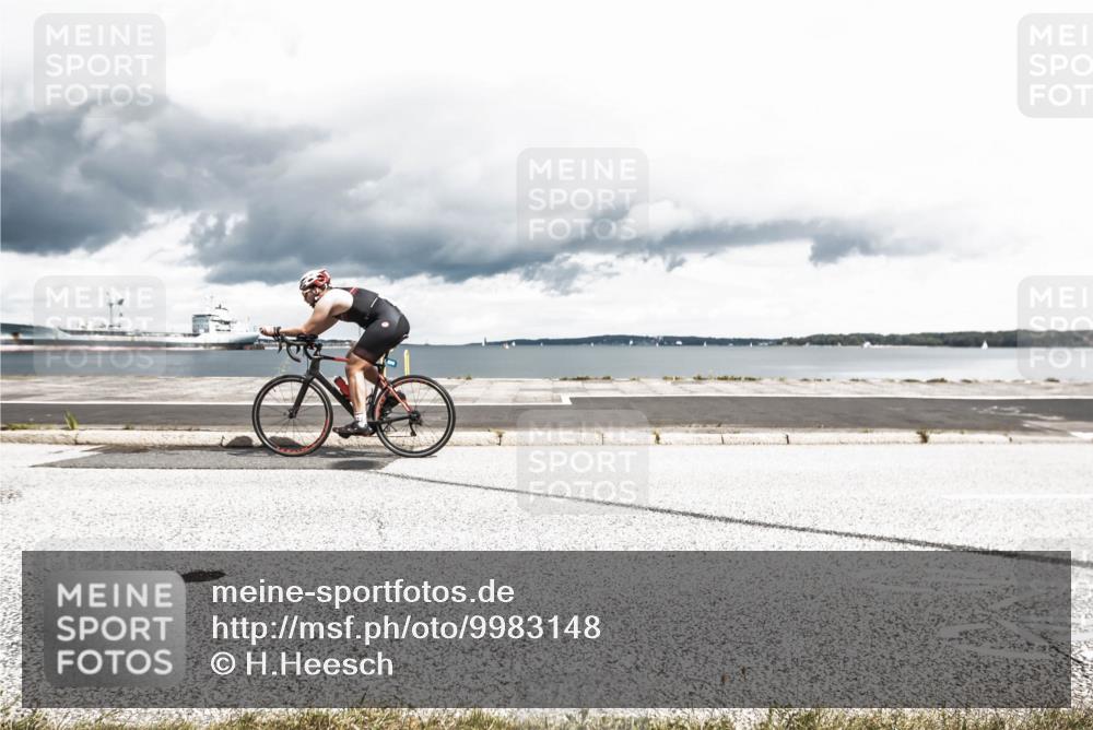 16.08.2026 - KN Förde Triathlon 2026 H.Heesch http://msf.ph/oto/9983148 16.08.2026 13:01:49 Radfahren 532, 598, 608, 719, 733 meine-sportfotos.de