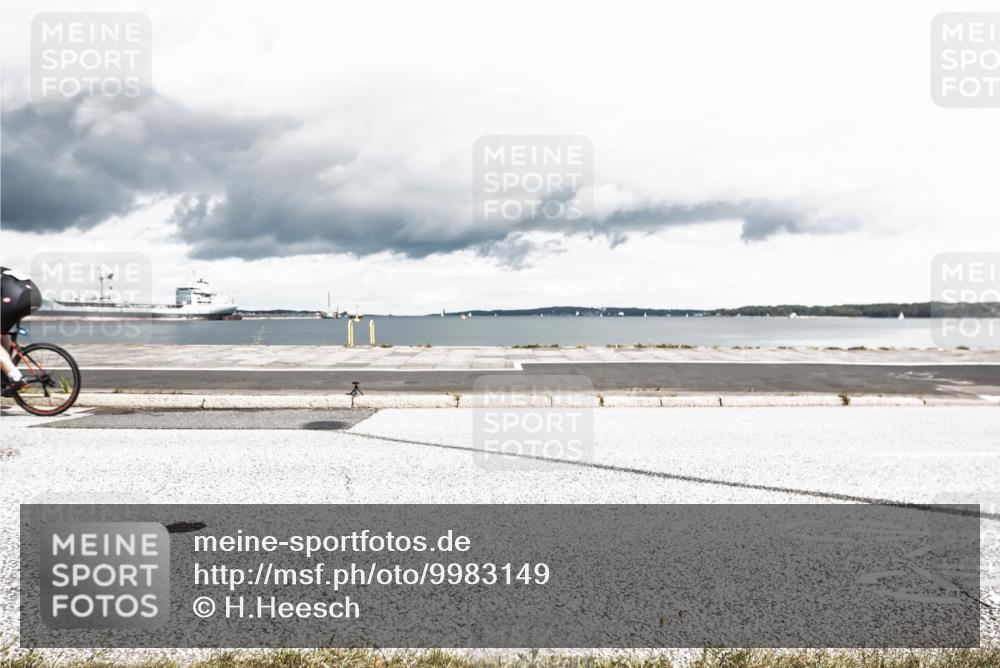 16.08.2026 - KN Förde Triathlon 2026 H.Heesch http://msf.ph/oto/9983149 16.08.2026 13:01:49 Radfahren 532, 598, 608, 719, 733 meine-sportfotos.de