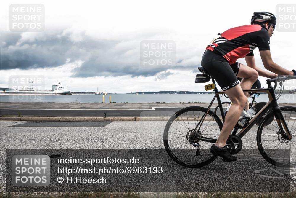 16.08.2026 - KN Förde Triathlon 2026 H.Heesch http://msf.ph/oto/9983193 16.08.2026 13:03:01 Radfahren 512, 577, 702, 736 meine-sportfotos.de