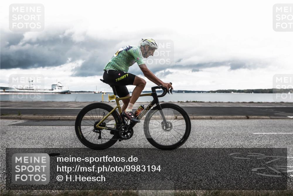 16.08.2026 - KN Förde Triathlon 2026 H.Heesch http://msf.ph/oto/9983194 16.08.2026 13:03:05 Radfahren 577, 588, 609, 702 meine-sportfotos.de