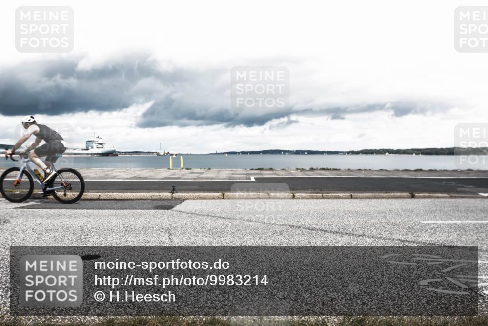 16.08.2026 - KN Förde Triathlon 2026 H.Heesch http://msf.ph/oto/9983214 16.08.2026 13:03:42 Radfahren 546, 548, 567, 585, 734, 739 meine-sportfotos.de