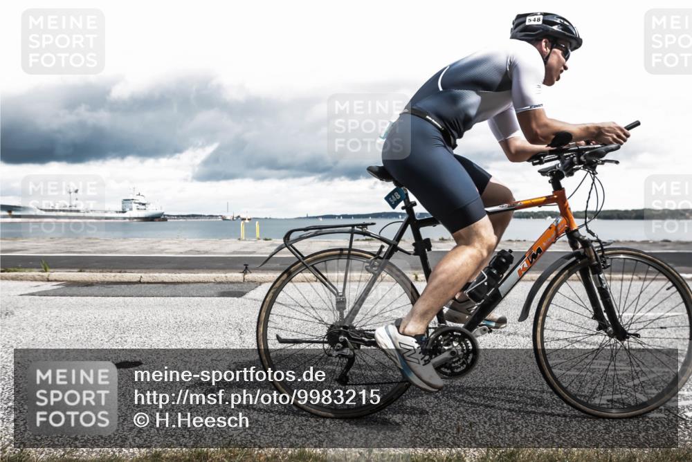 16.08.2026 - KN Förde Triathlon 2026 H.Heesch http://msf.ph/oto/9983215 16.08.2026 13:03:42 Radfahren 546, 548, 567, 585, 734, 739 meine-sportfotos.de