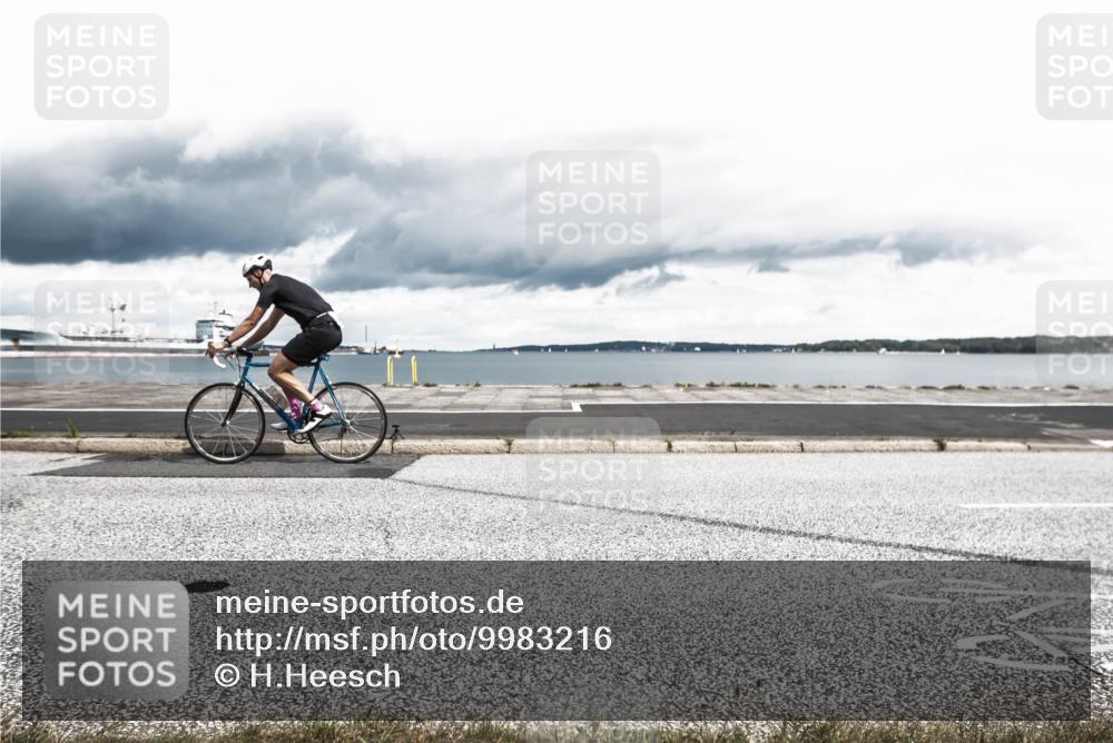 16.08.2026 - KN Förde Triathlon 2026 H.Heesch http://msf.ph/oto/9983216 16.08.2026 13:03:45 Radfahren 546, 567, 585, 734, 739 meine-sportfotos.de