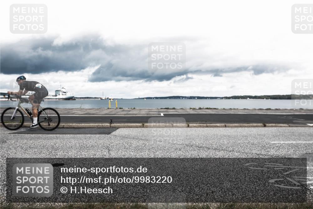 16.08.2026 - KN Förde Triathlon 2026 H.Heesch http://msf.ph/oto/9983220 16.08.2026 13:03:47 Radfahren 561, 580, 585, 726, 734, 739 meine-sportfotos.de