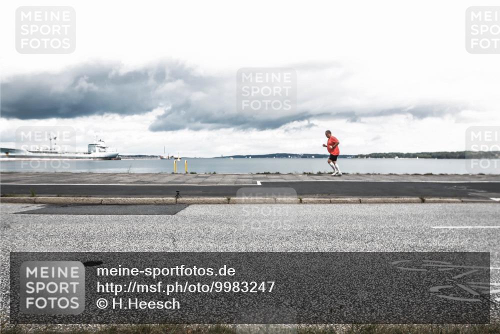 16.08.2026 - KN Förde Triathlon 2026 H.Heesch http://msf.ph/oto/9983247 16.08.2026 13:04:15 Radfahren 571, 606, 721 meine-sportfotos.de