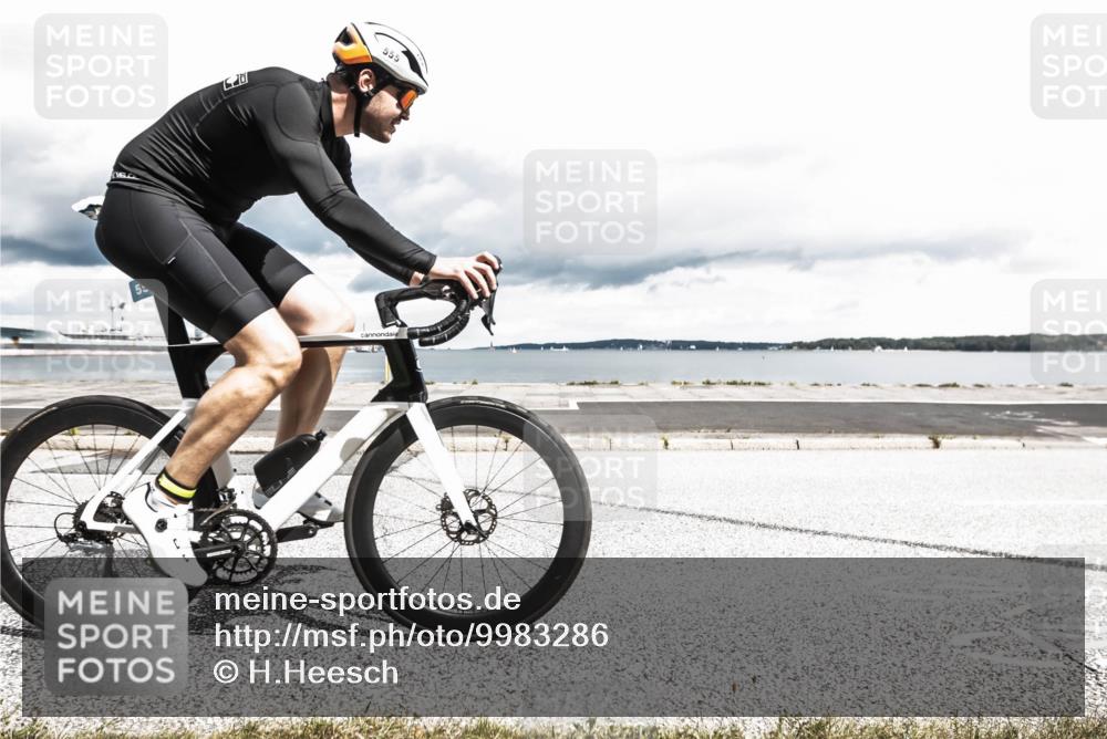 16.08.2026 - KN Förde Triathlon 2026 H.Heesch http://msf.ph/oto/9983286 16.08.2026 13:04:47 Radfahren 555, 705, 717 meine-sportfotos.de