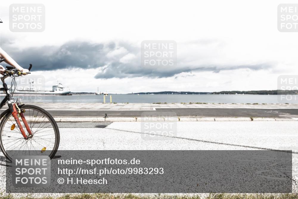 16.08.2026 - KN Förde Triathlon 2026 H.Heesch http://msf.ph/oto/9983293 16.08.2026 13:04:49 Radfahren 555, 705, 717, 727 meine-sportfotos.de