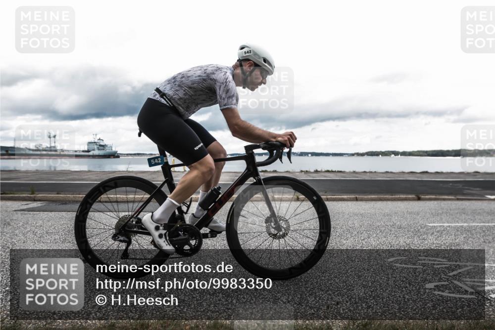 16.08.2026 - KN Förde Triathlon 2026 H.Heesch http://msf.ph/oto/9983350 16.08.2026 13:06:07 Radfahren 535, 542, 567, 585, 586, 609, 715, 745 meine-sportfotos.de