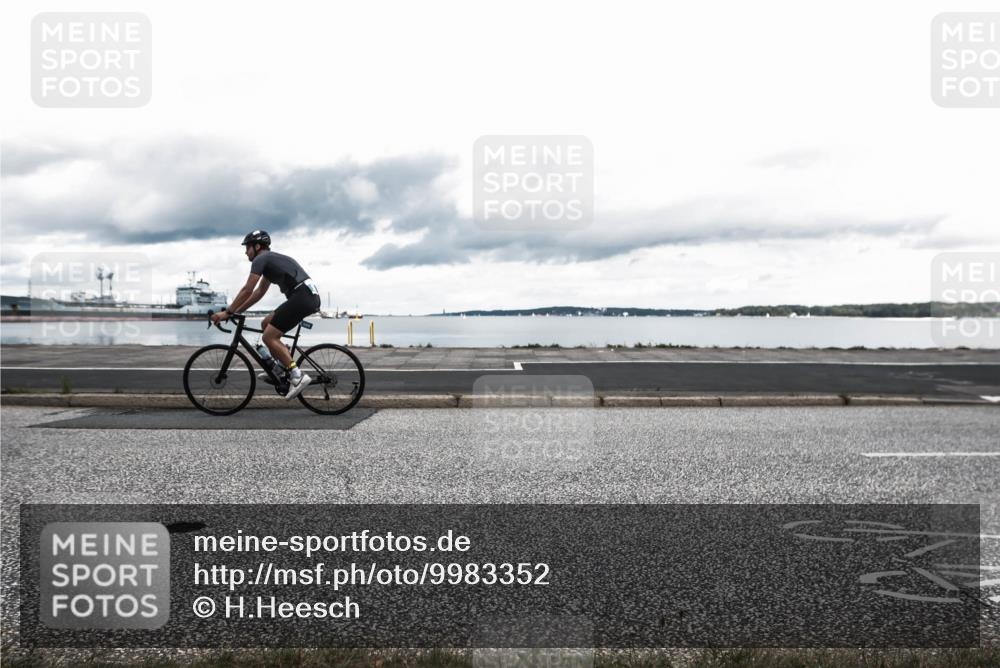 16.08.2026 - KN Förde Triathlon 2026 H.Heesch http://msf.ph/oto/9983352 16.08.2026 13:06:08 Radfahren 535, 542, 567, 585, 586, 609, 715, 745 meine-sportfotos.de