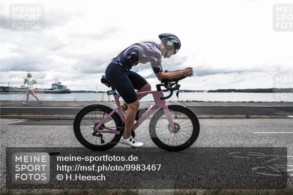 16.08.2026 - KN Förde Triathlon 2026 H.Heesch http://msf.ph/oto/9983467 16.08.2026 13:09:35 Radfahren 552, 596 meine-sportfotos.de