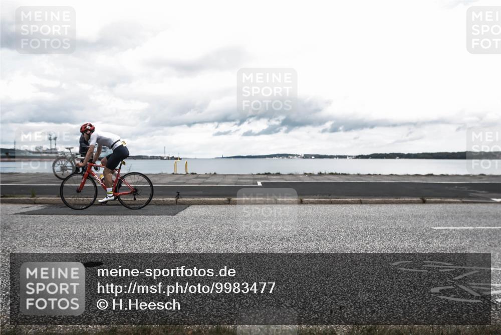 16.08.2026 - KN Förde Triathlon 2026 H.Heesch http://msf.ph/oto/9983477 16.08.2026 13:10:05 Radfahren 504, 524, 595, 704, 743 meine-sportfotos.de