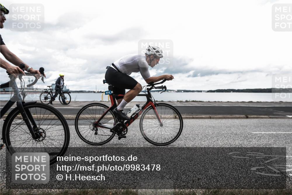 16.08.2026 - KN Förde Triathlon 2026 H.Heesch http://msf.ph/oto/9983478 16.08.2026 13:10:05 Radfahren 504, 524, 595, 704, 743 meine-sportfotos.de