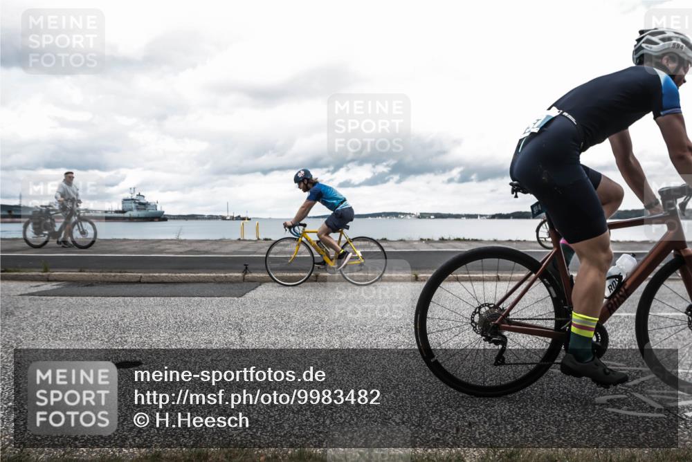 16.08.2026 - KN Förde Triathlon 2026 H.Heesch http://msf.ph/oto/9983482 16.08.2026 13:10:12 Radfahren 594, 710, 718, 732 meine-sportfotos.de