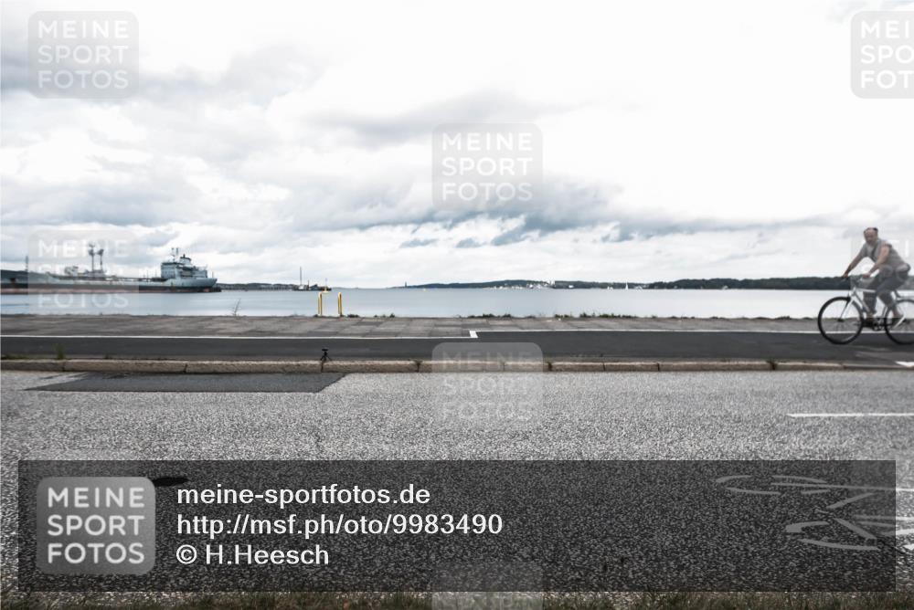 16.08.2026 - KN Förde Triathlon 2026 H.Heesch http://msf.ph/oto/9983490 16.08.2026 13:10:32 Radfahren 574, 603 meine-sportfotos.de