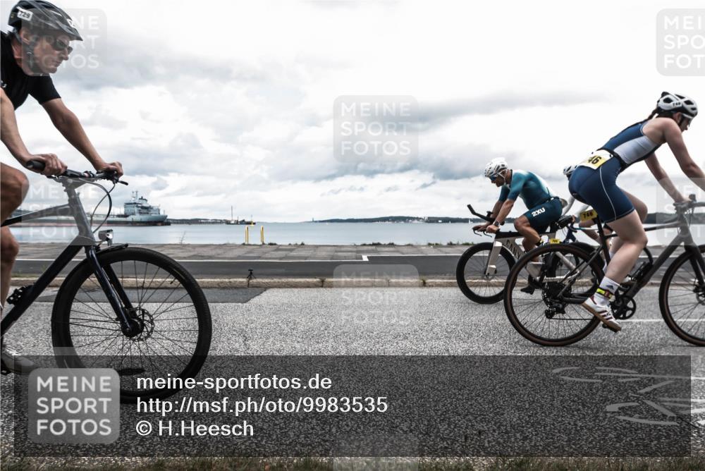 16.08.2026 - KN Förde Triathlon 2026 H.Heesch http://msf.ph/oto/9983535 16.08.2026 13:12:08 Radfahren 555, 578, 589, 705, 726, 729, 739, 746 meine-sportfotos.de