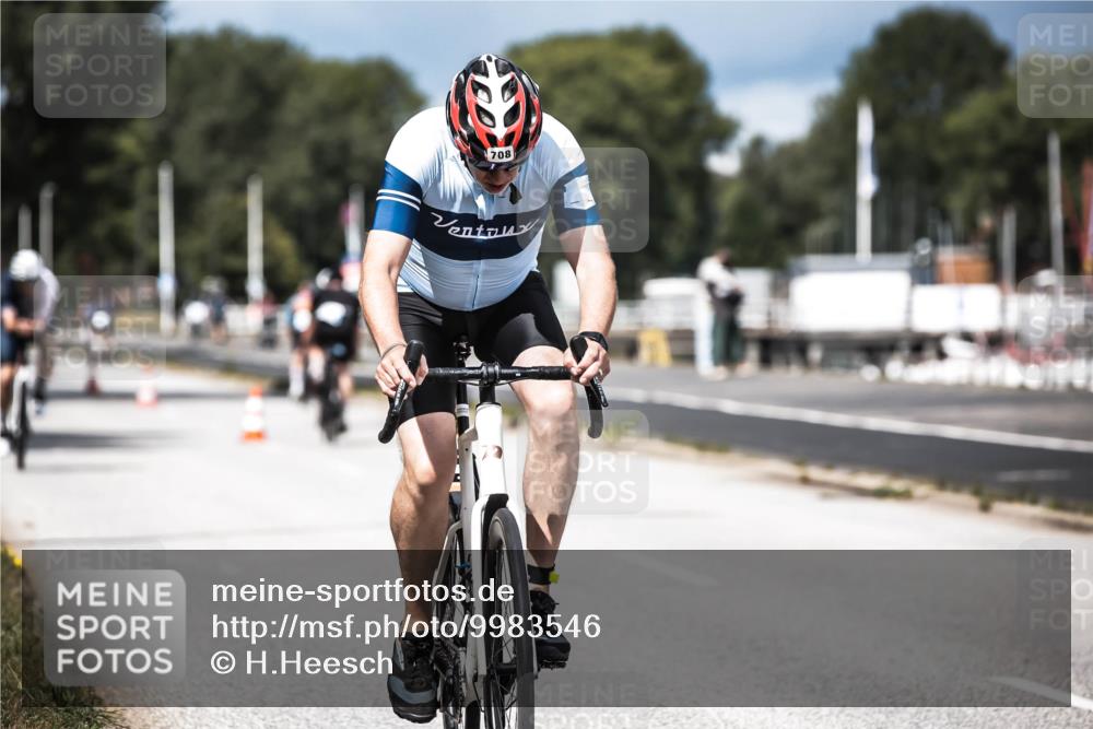 16.08.2026 - KN Förde Triathlon 2026 H.Heesch http://msf.ph/oto/9983546 16.08.2026 12:54:47 Radfahren 532, 566, 708 meine-sportfotos.de