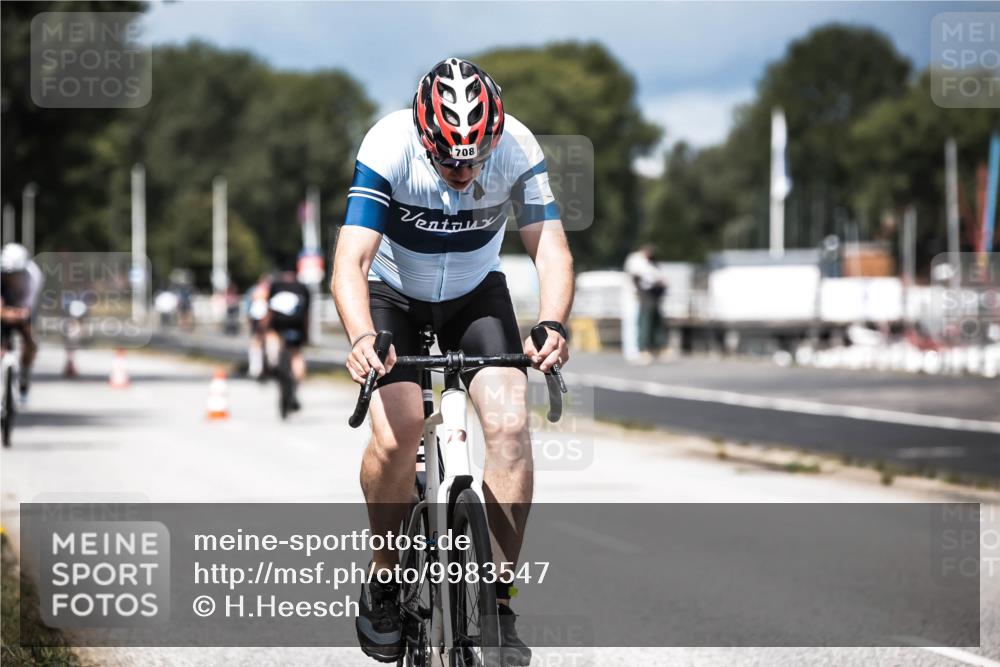 16.08.2026 - KN Förde Triathlon 2026 H.Heesch http://msf.ph/oto/9983547 16.08.2026 12:54:47 Radfahren 532, 566, 708 meine-sportfotos.de