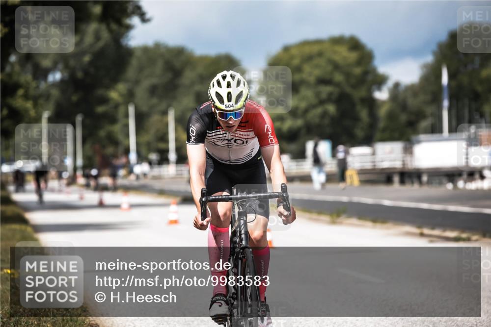16.08.2026 - KN Förde Triathlon 2026 H.Heesch http://msf.ph/oto/9983583 16.08.2026 12:54:57 Radfahren 504, 565, 721 meine-sportfotos.de