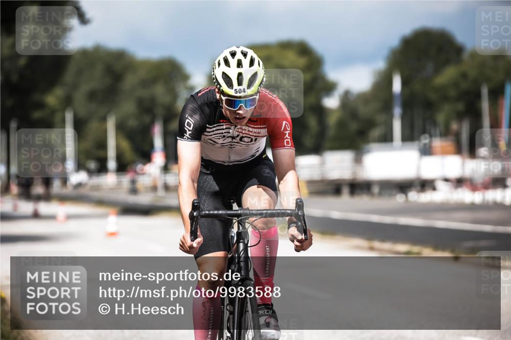 16.08.2026 - KN Förde Triathlon 2026 H.Heesch http://msf.ph/oto/9983588 16.08.2026 12:54:57 Radfahren 504, 565, 721 meine-sportfotos.de