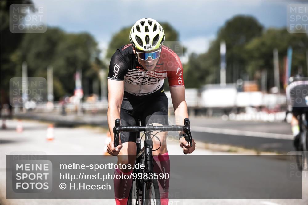 16.08.2026 - KN Förde Triathlon 2026 H.Heesch http://msf.ph/oto/9983590 16.08.2026 12:54:57 Radfahren 504, 565, 721 meine-sportfotos.de