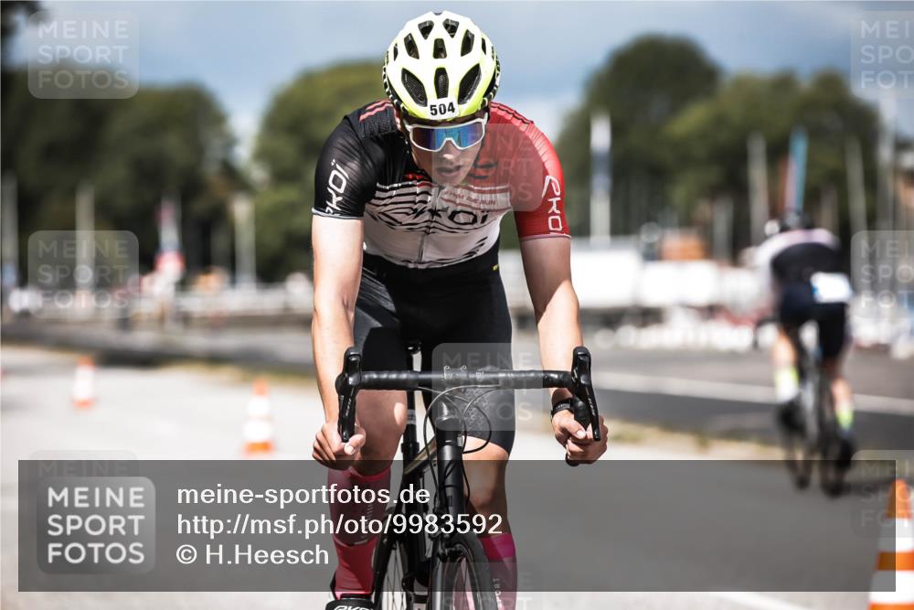 16.08.2026 - KN Förde Triathlon 2026 H.Heesch http://msf.ph/oto/9983592 16.08.2026 12:54:58 Radfahren 504, 565, 721 meine-sportfotos.de