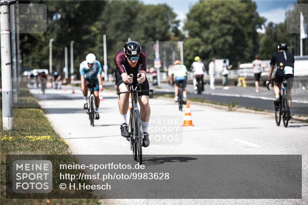 16.08.2026 - KN Förde Triathlon 2026 H.Heesch http://msf.ph/oto/9983628 16.08.2026 12:55:10 Radfahren 523, 705, 733 meine-sportfotos.de