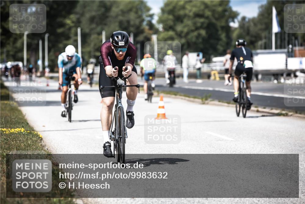 16.08.2026 - KN Förde Triathlon 2026 H.Heesch http://msf.ph/oto/9983632 16.08.2026 12:55:10 Radfahren 523, 705, 733 meine-sportfotos.de
