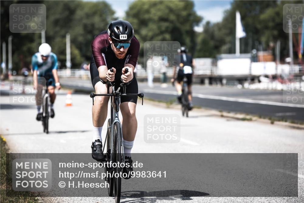 16.08.2026 - KN Förde Triathlon 2026 H.Heesch http://msf.ph/oto/9983641 16.08.2026 12:55:11 Radfahren 523, 705, 706, 733 meine-sportfotos.de