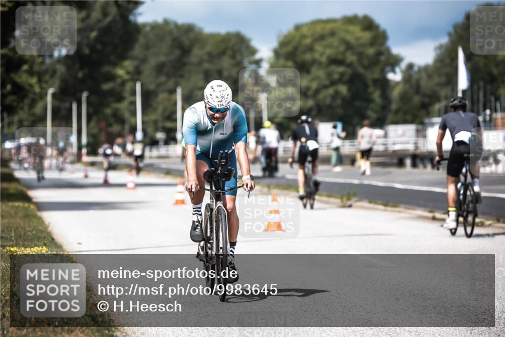 16.08.2026 - KN Förde Triathlon 2026 H.Heesch http://msf.ph/oto/9983645 16.08.2026 12:55:12 Radfahren 705, 706, 711, 733 meine-sportfotos.de