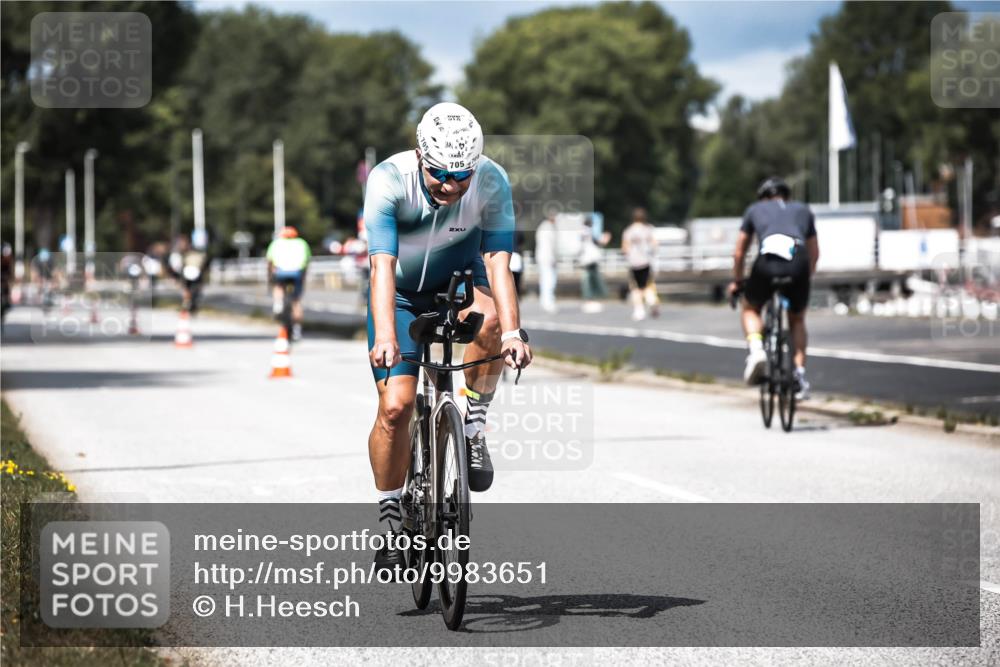 16.08.2026 - KN Förde Triathlon 2026 H.Heesch http://msf.ph/oto/9983651 16.08.2026 12:55:12 Radfahren 705, 706, 711, 733 meine-sportfotos.de