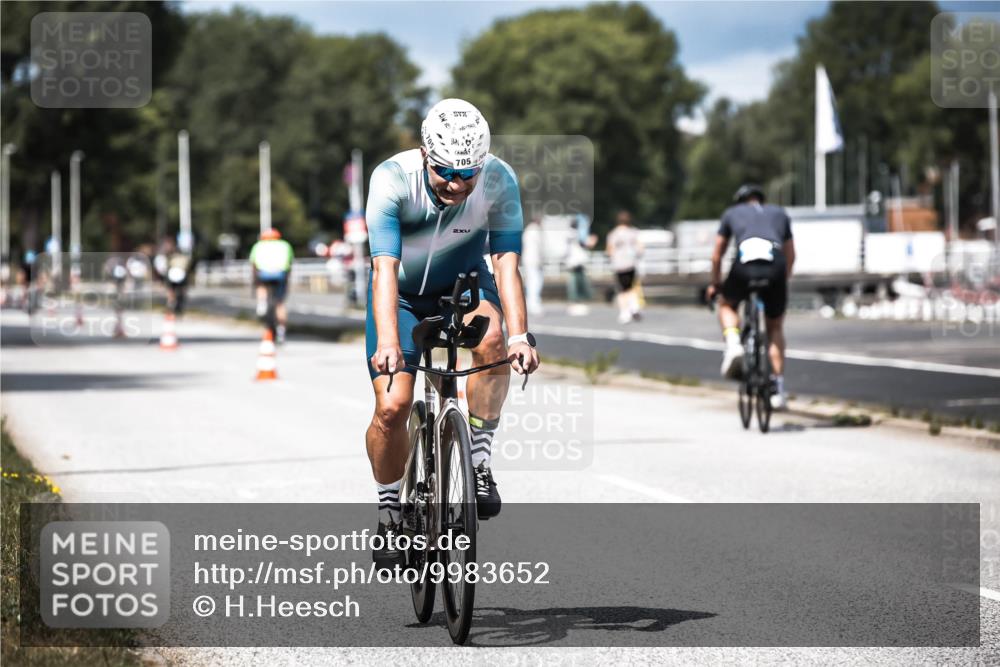 16.08.2026 - KN Förde Triathlon 2026 H.Heesch http://msf.ph/oto/9983652 16.08.2026 12:55:12 Radfahren 705, 706, 711, 733 meine-sportfotos.de