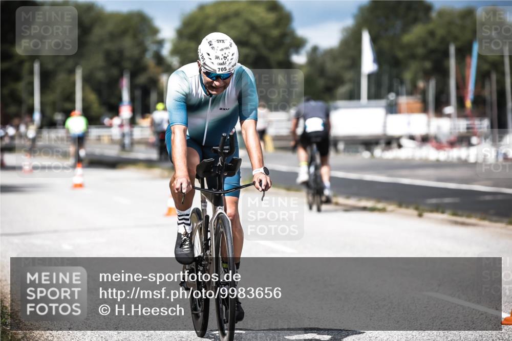 16.08.2026 - KN Förde Triathlon 2026 H.Heesch http://msf.ph/oto/9983656 16.08.2026 12:55:12 Radfahren 705, 706, 711, 733 meine-sportfotos.de