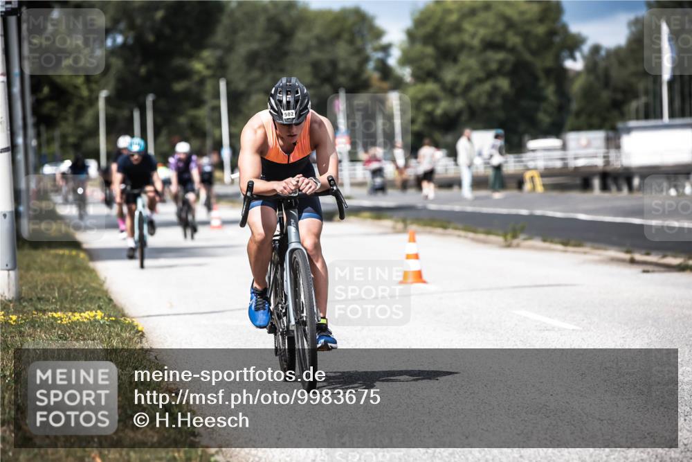16.08.2026 - KN Förde Triathlon 2026 H.Heesch http://msf.ph/oto/9983675 16.08.2026 12:55:20 Radfahren 502, 514, 572, 587, 711 meine-sportfotos.de