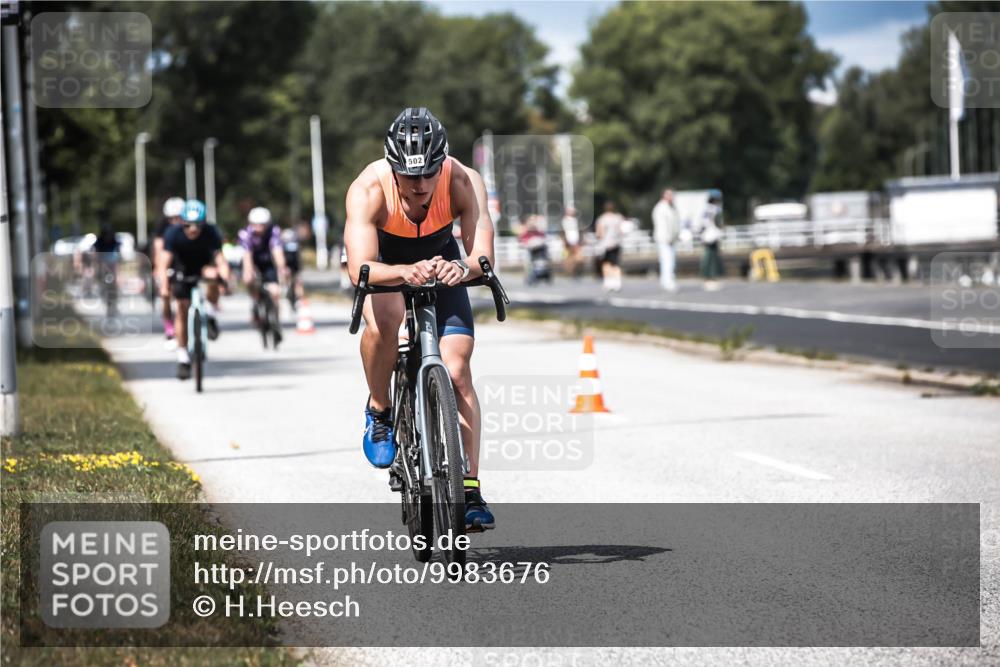 16.08.2026 - KN Förde Triathlon 2026 H.Heesch http://msf.ph/oto/9983676 16.08.2026 12:55:20 Radfahren 502, 514, 572, 587, 711 meine-sportfotos.de