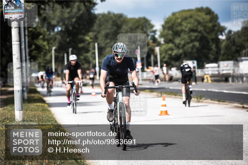16.08.2026 - KN Förde Triathlon 2026 H.Heesch http://msf.ph/oto/9983691 16.08.2026 12:55:22 Radfahren 502, 514, 546, 572, 587 meine-sportfotos.de