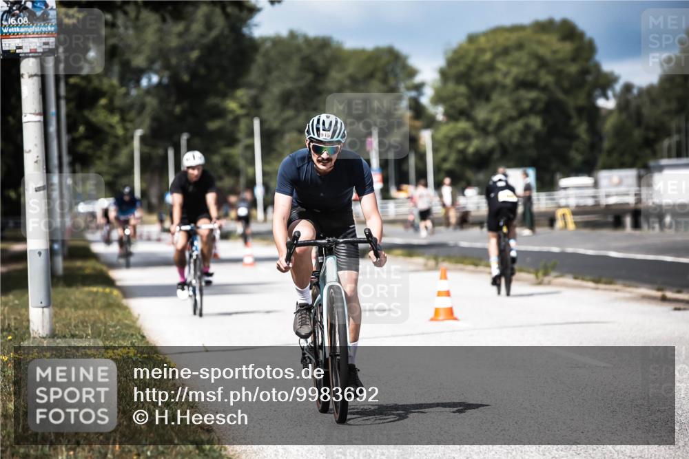 16.08.2026 - KN Förde Triathlon 2026 H.Heesch http://msf.ph/oto/9983692 16.08.2026 12:55:23 Radfahren 502, 546, 572, 587, 719 meine-sportfotos.de