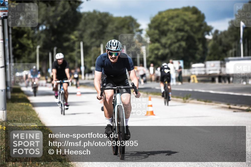 16.08.2026 - KN Förde Triathlon 2026 H.Heesch http://msf.ph/oto/9983695 16.08.2026 12:55:23 Radfahren 502, 546, 572, 587, 719 meine-sportfotos.de
