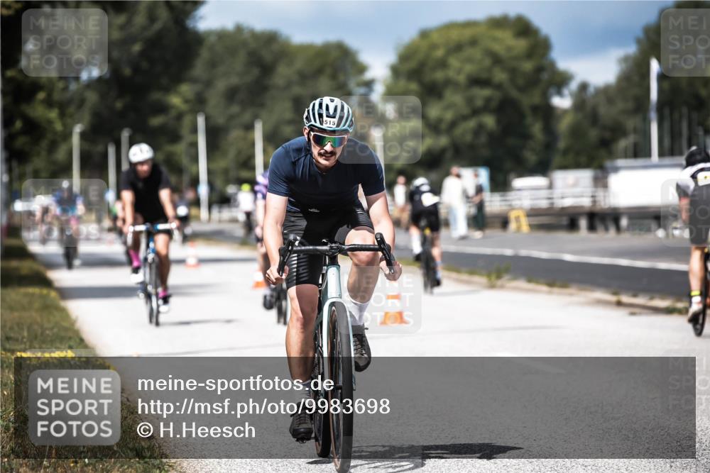 16.08.2026 - KN Förde Triathlon 2026 H.Heesch http://msf.ph/oto/9983698 16.08.2026 12:55:23 Radfahren 502, 546, 572, 587, 719 meine-sportfotos.de