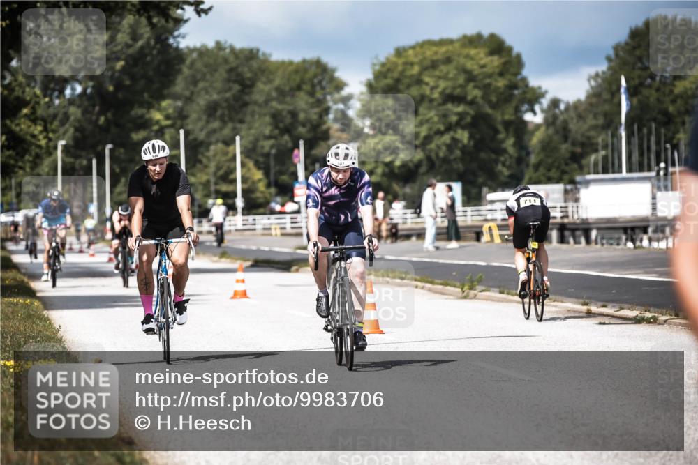16.08.2026 - KN Förde Triathlon 2026 H.Heesch http://msf.ph/oto/9983706 16.08.2026 12:55:24 Radfahren 502, 546, 572, 587, 719, 720 meine-sportfotos.de