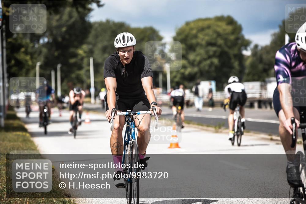 16.08.2026 - KN Förde Triathlon 2026 H.Heesch http://msf.ph/oto/9983720 16.08.2026 12:55:25 Radfahren 546, 572, 587, 719, 720 meine-sportfotos.de