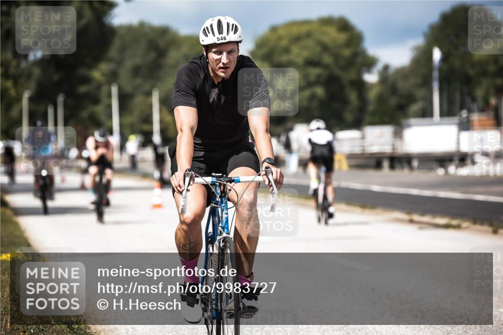 16.08.2026 - KN Förde Triathlon 2026 H.Heesch http://msf.ph/oto/9983727 16.08.2026 12:55:26 Radfahren 546, 572, 580, 587, 719, 720 meine-sportfotos.de